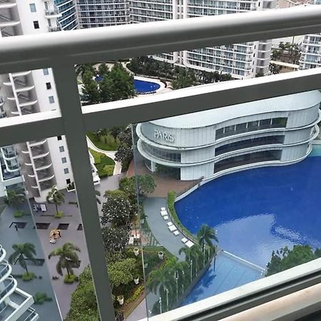 Azure South - Wave Pool - Heart Of The City Paranaque City ภายนอก รูปภาพ